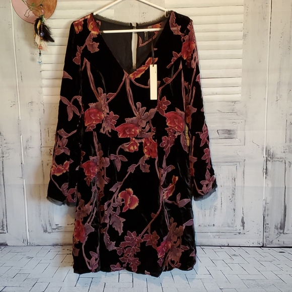 NWT Kut from Kloth Velvet dress with slip - Picture 3 of 7
